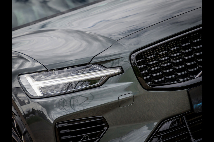 Volvo V60 2.0 T6 Plug-in hybrid AWD Plus Dark | Trekhaak | 360 Camera