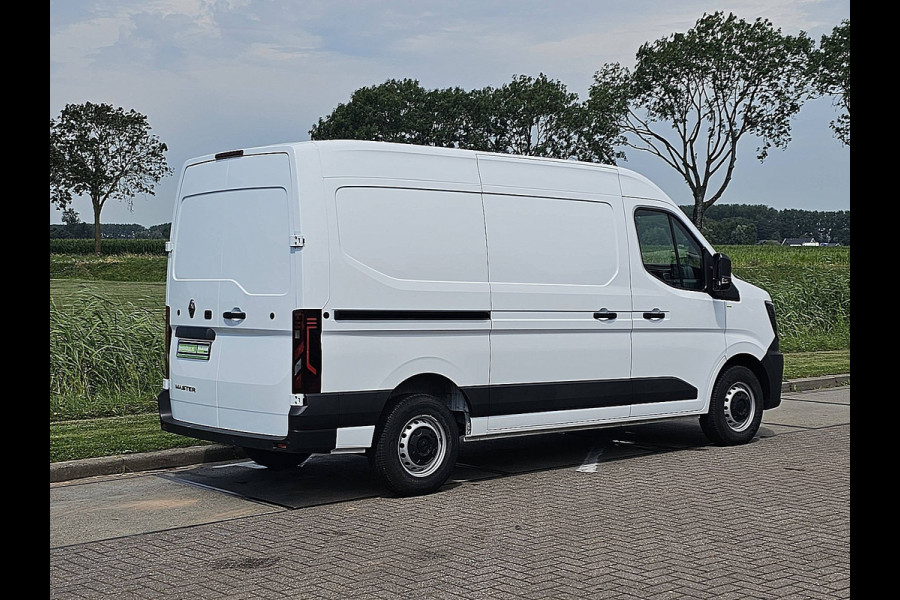 Renault Master T35 2.0 dCi 130 L2H2 Cruise control, Airco, Pdc, Carplay, Navi, Camera, 3,5t trekhaak, 3zits