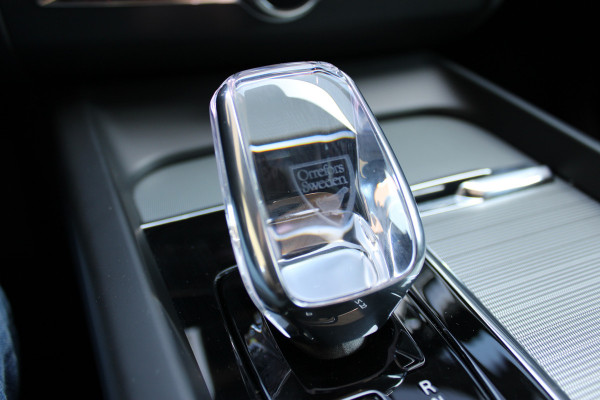 Volvo XC60 2.0 T6 Plug-in hybrid AWD Plus Black Edition | Panoramadak | H/K | Camera | Leder