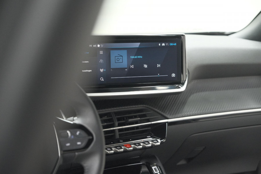 Peugeot 2008 Hybrid 136 e-DCS6 Allure | 360 Camera | Adaptieve Cruise Control | Dodehoekdetectie | Apple Carplay