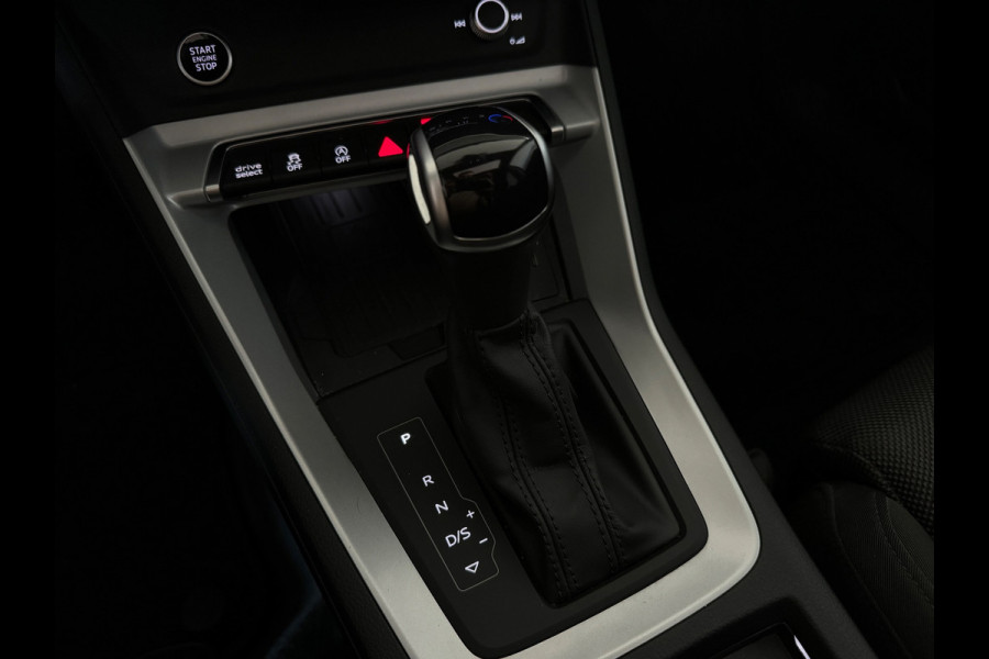 Audi Q3 35 TFSI Pro Line Pano|Camera|Stoelverwarming|Dodehoek|Keyless|ACC|Lane Assist
