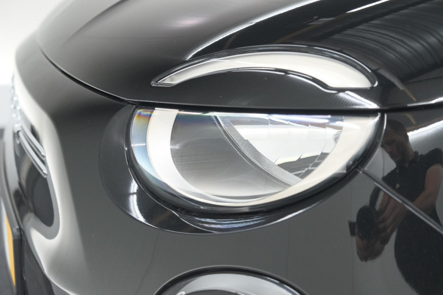 Fiat 500C Icon 42 kWh | 95,7% SOH | Convenience Pack | Camera | Dodehoekdetectie | Stoelverwarming