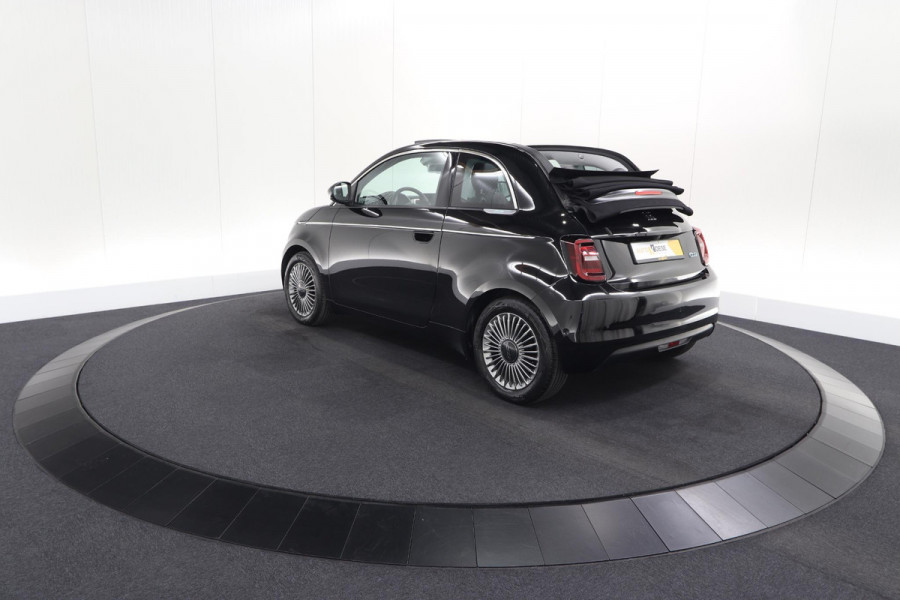 Fiat 500C Icon 42 kWh | 95,7% SOH | Convenience Pack | Camera | Dodehoekdetectie | Stoelverwarming