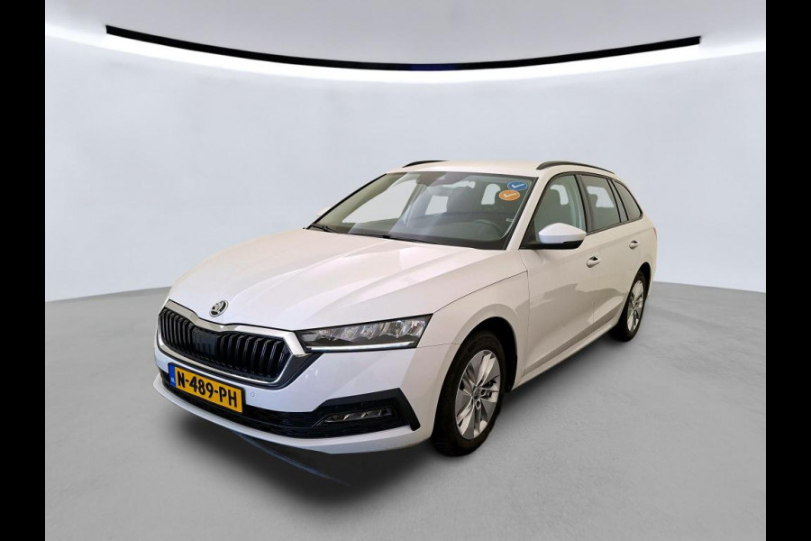 Škoda Octavia Combi 1.0 e-TSI 110pk DSG Business Edition Trekhaak | Elek achterklep | Navigatie | Led
