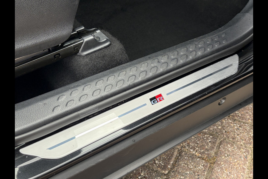 Toyota C-HR 2.0 Hybrid GR-Sport JBL Camera Alcantara Stoelverw Nav/Cruise Voll.Onderhouden!