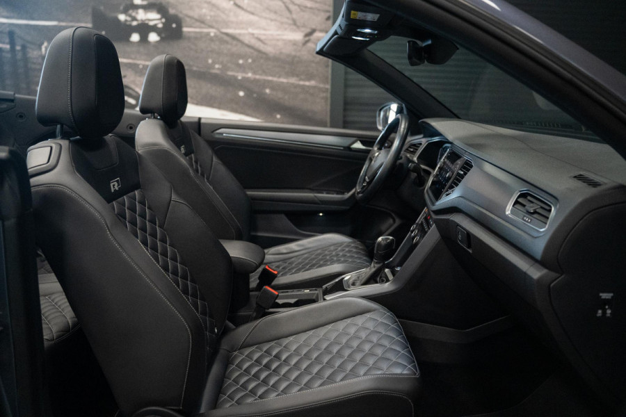 Volkswagen T-Roc Cabrio 1.5 TSI R-Line *BEATS Sound-systeem / Winterpakket / LED-Koplamp / Black-Style / Leerpakket Vienna / Keyless*