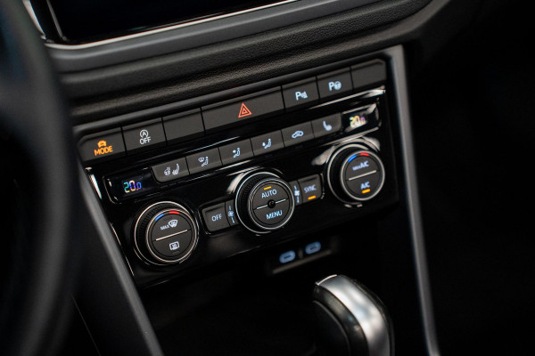 Volkswagen T-Roc Cabrio 1.5 TSI R-Line *BEATS Sound-systeem / Winterpakket / LED-Koplamp / Black-Style / Leerpakket Vienna / Keyless*