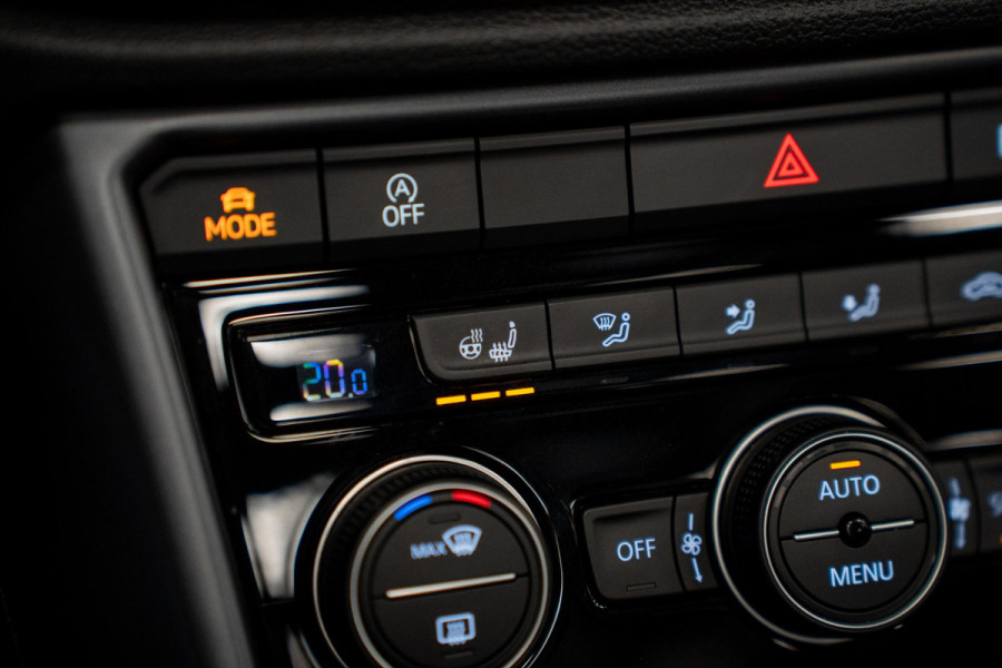 Volkswagen T-Roc Cabrio 1.5 TSI R-Line *BEATS Sound-systeem / Winterpakket / LED-Koplamp / Black-Style / Leerpakket Vienna / Keyless*