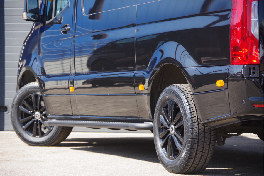 Mercedes-Benz Sprinter 319 3.0 CDI V6 L2H2 3-ZITS, AUT. LED, 3.5T TREKHAAK, MBUX 10'', STANDKACHEL, ZONNEKLEP, VOORSPOILER, KUNSTSTOFDELEN IN KLEUR, CA