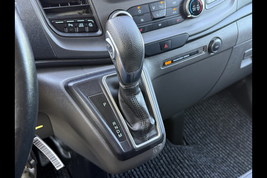 Ford Transit Custom 2.0 TDCI 130 PK / L2H1 / AUTOMAAT / TREKHAAK / AIRCO / CRUISE / CAMERA / 3-ZITS / LED / STOEL -EN VOORRUIT VERWARMING