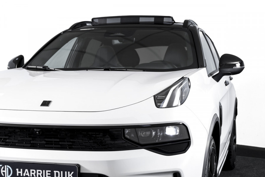 Lynk & Co 01 1.5 PHEV 276 PK More | S/K-panodak | Dig. Cockpit | Stoel-+Stuurverw. | 360 Camera | Adapt. Cruise | Memory | Elek. klep | LM 20" | 2650
