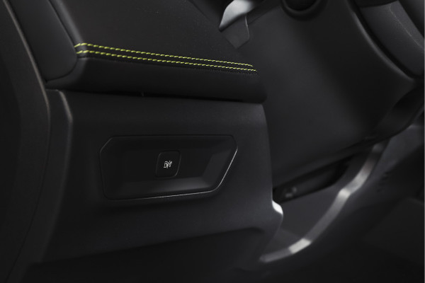 Lynk & Co 01 1.5 PHEV Core | Dig. Cockpit | Adapt. Cruise | Stoelverw. | PDC | Camera | NAV + App. Connect | ECC | DAB | LM 19" | 7394