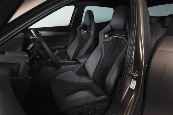 CUPRA Formentor 1.5 TSI e-Hybrid 272 PK VZ Extreme | Maxton Design | Bronze Matt | S/K-Panodak | Sennheiser | Elek. stoelen | Matrix LED | Adapt. Cruise | Stoel-+stuurverw. | Camera | NAV+App. Connect | Elek. Klep | LM 19" | 8666