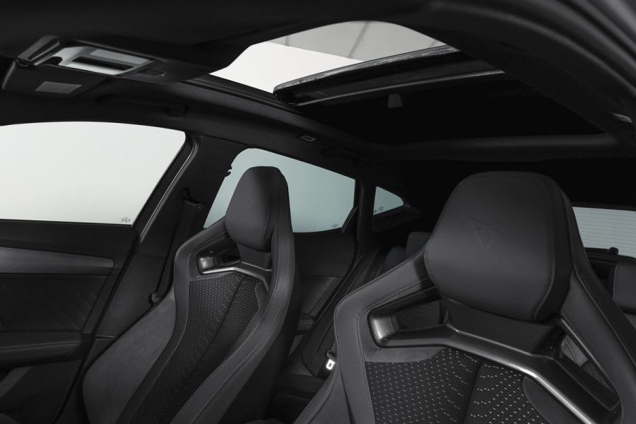 CUPRA Formentor 1.5 TSI e-Hybrid 272 PK VZ Extreme | Maxton Design | Bronze Matt | S/K-Panodak | Sennheiser | Elek. stoelen | Matrix LED | Adapt. Cruise | Stoel-+stuurverw. | Camera | NAV+App. Connect | Elek. Klep | LM 19" | 8666