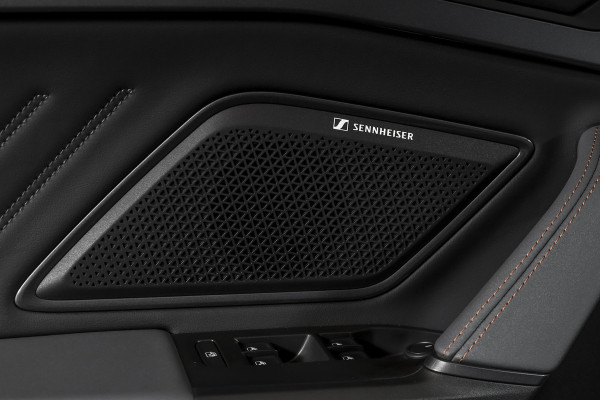 CUPRA Formentor 1.5 TSI e-Hybrid 272 PK VZ Extreme | Maxton Design | Bronze Matt | S/K-Panodak | Sennheiser | Elek. stoelen | Matrix LED | Adapt. Cruise | Stoel-+stuurverw. | Camera | NAV+App. Connect | Elek. Klep | LM 19" | 8666