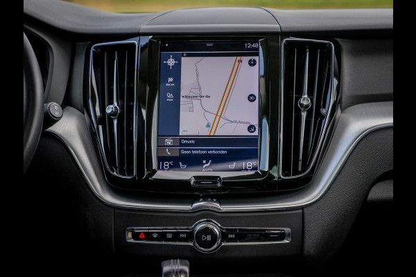 Volvo XC60 2.0 T8 Twin Engine AWD Momentum Pro | Panoramadak | Trekhaak