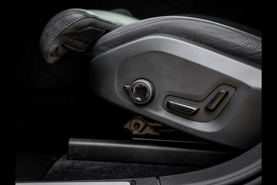 Volvo XC60 2.0 T6 Plug-in hybrid AWD Plus Bright | Panoramadak | Dealeronderhouden
