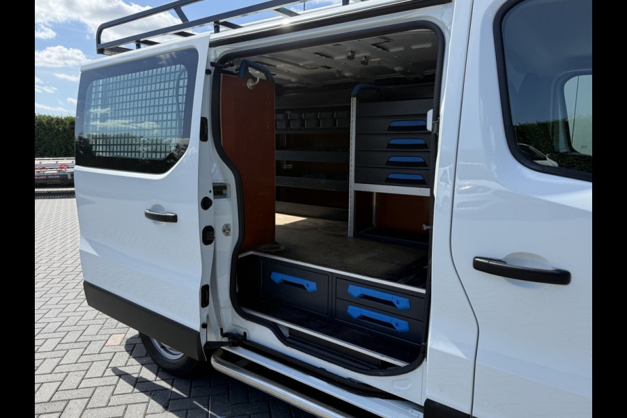 Renault Trafic 2.0 dCi 145 PK / L1H1 / AUTOMAAT / 2x SCHUIFDEUR / INRICHTING / TREKHAAK / IMPERIAAL / 3-ZITS