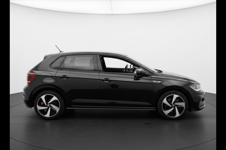 Volkswagen Polo 2.0 TSI GTI TSI 210PK DSG GTI-SPORT IQ-LIGHT/PDC/CARPLAY