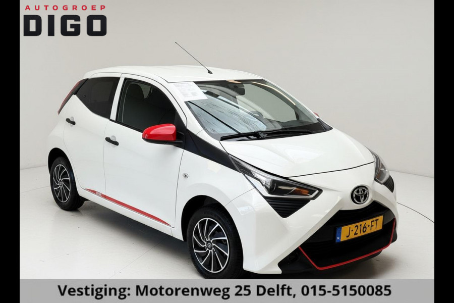 Toyota Aygo 1.0 VVT-i CORAL RED PACK 1e EIG. GARANTIE 7-2030* AIRCO. CARPLAY NAVI.PRIVACY GLASS. COMFORT PACK.100% OH