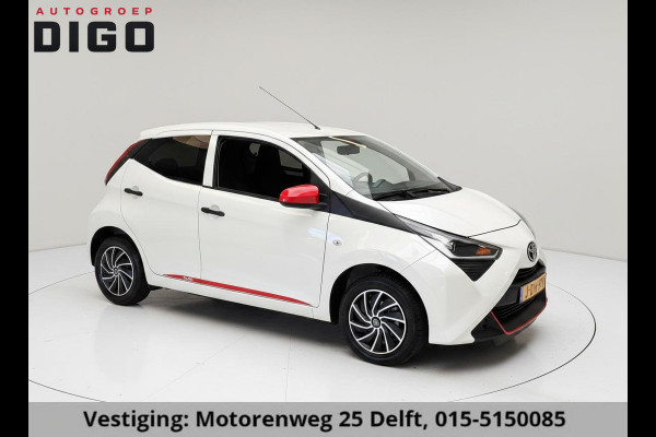 Toyota Aygo 1.0 VVT-i CORAL RED PACK 1e EIG. GARANTIE 7-2030* AIRCO. CARPLAY NAVI.PRIVACY GLASS. COMFORT PACK.100% OH