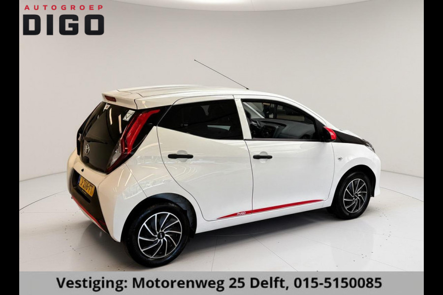 Toyota Aygo 1.0 VVT-i CORAL RED PACK 1e EIG. GARANTIE 7-2030* AIRCO. CARPLAY NAVI.PRIVACY GLASS. COMFORT PACK.100% OH