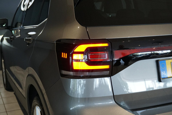 Volkswagen T-Cross 1.0 TSI Style AUT. + TREKHAAK / DIGITALE COCKPIT / NAVIGATIE /