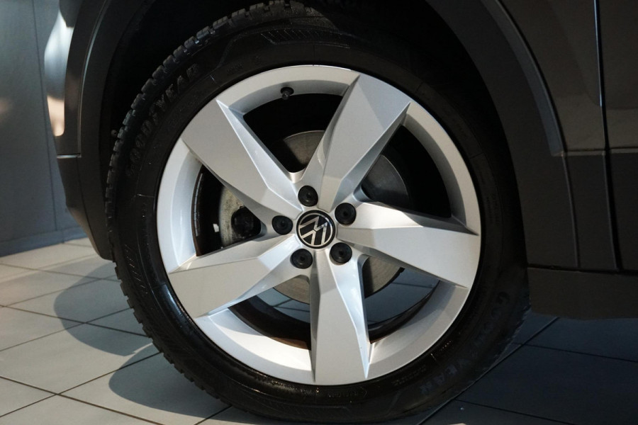 Volkswagen T-Cross 1.0 TSI Style AUT. + TREKHAAK / DIGITALE COCKPIT / NAVIGATIE /
