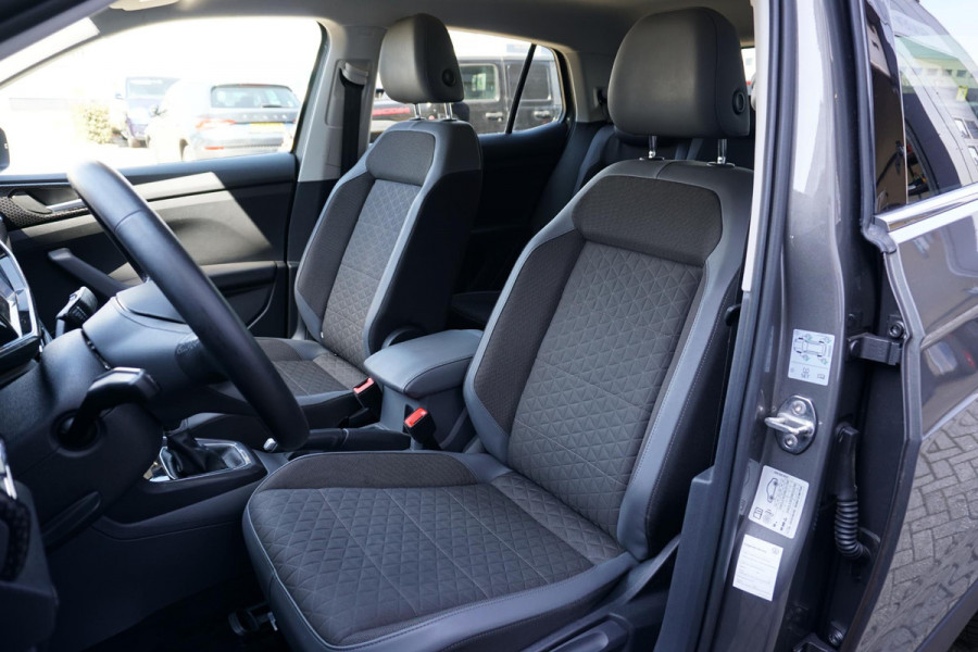 Volkswagen T-Cross 1.0 TSI Style AUT. + TREKHAAK / DIGITALE COCKPIT / NAVIGATIE /