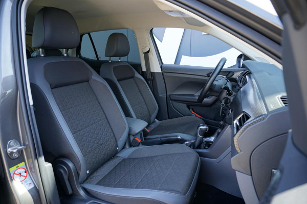 Volkswagen T-Cross 1.0 TSI Style AUT. + TREKHAAK / DIGITALE COCKPIT / NAVIGATIE /