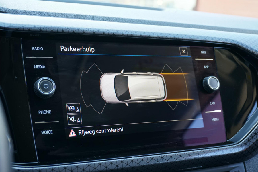 Volkswagen T-Cross 1.0 TSI Style AUT. + TREKHAAK / DIGITALE COCKPIT / NAVIGATIE /