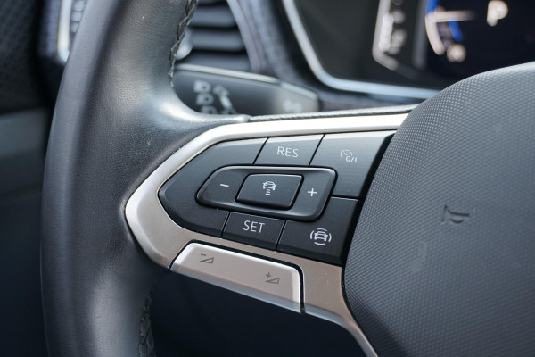 Volkswagen T-Cross 1.0 TSI Style AUT. + TREKHAAK / DIGITALE COCKPIT / NAVIGATIE /