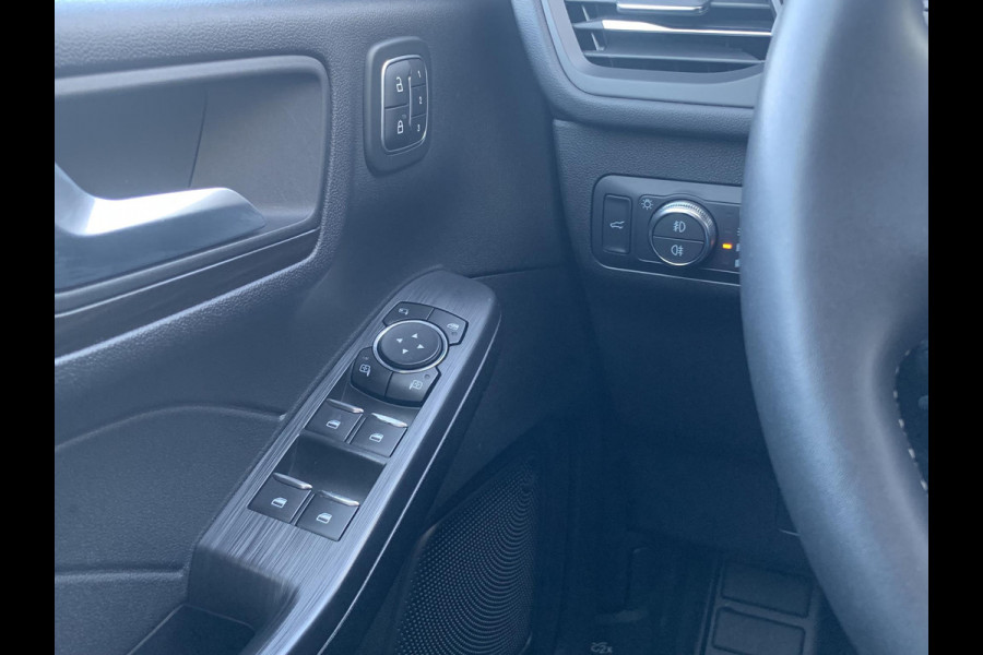 Ford Kuga 2.5 FHEV Vignale AWD 190pk | Driver Assistance Pack | Winterpack |  Volledig Lederen Interieur | Intelligente Vierwielaandrijving | Geen stekker nodig