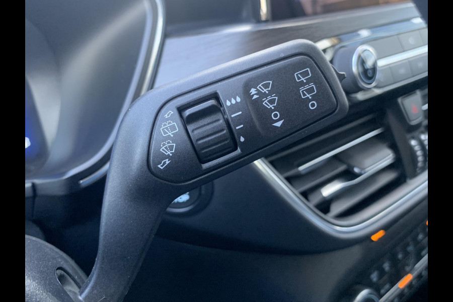 Ford Kuga 2.5 FHEV Vignale AWD 190pk | Driver Assistance Pack | Winterpack |  Volledig Lederen Interieur | Intelligente Vierwielaandrijving | Geen stekker nodig
