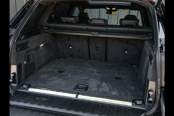 BMW X5 xDrive50e M-Sport Pro | Panoramadak | M-Performance Seats | HUD | 360 Camera | Stoelverwarming + Ventilatie | Memory Seats | Ambiance Interieur | Soft Close | Iconic Glow | Achterbank Verwarming |