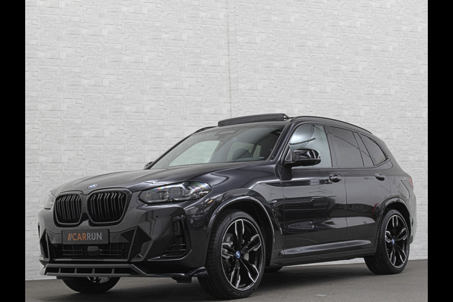 BMW iX3 M-Sport | Sophisto Grey! | Panorama | ACC | Leder | Memory | El. Trekhaak | 97.6% SOH | Sfeerverlichting | 3-Zone Clima | Carplay | LED | Btw auto, 35250,= ex. | Rijklaar incl. Bovag garantie!