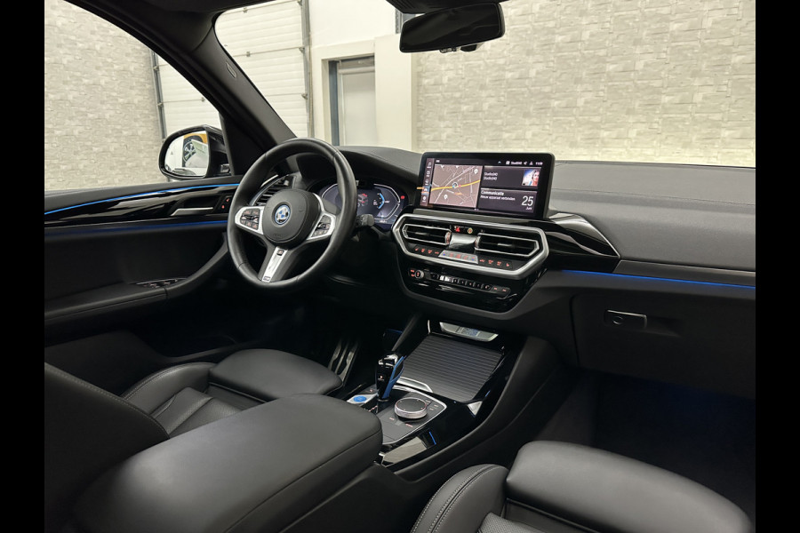 BMW iX3 M-Sport | Sophisto Grey! | Panorama | ACC | Leder | Memory | El. Trekhaak | 97.6% SOH | Sfeerverlichting | 3-Zone Clima | Carplay | LED | Btw auto, 35250,= ex. | Rijklaar incl. Bovag garantie!
