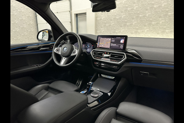 BMW iX3 M-Sport | Sophisto Grey! | Panorama | ACC | Leder | Memory | El. Trekhaak | 97.6% SOH | Sfeerverlichting | 3-Zone Clima | Carplay | LED | Btw auto, 35250,= ex. | Rijklaar incl. Bovag garantie!