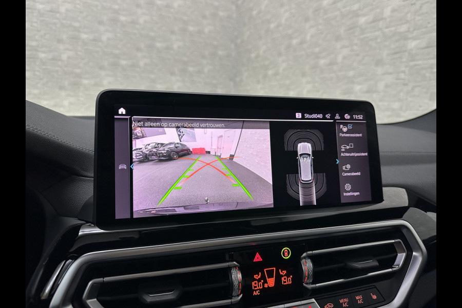 BMW iX3 M-Sport | Sophisto Grey! | Panorama | ACC | Leder | Memory | El. Trekhaak | 97.6% SOH | Sfeerverlichting | 3-Zone Clima | Carplay | LED | Btw auto, 35250,= ex. | Rijklaar incl. Bovag garantie!