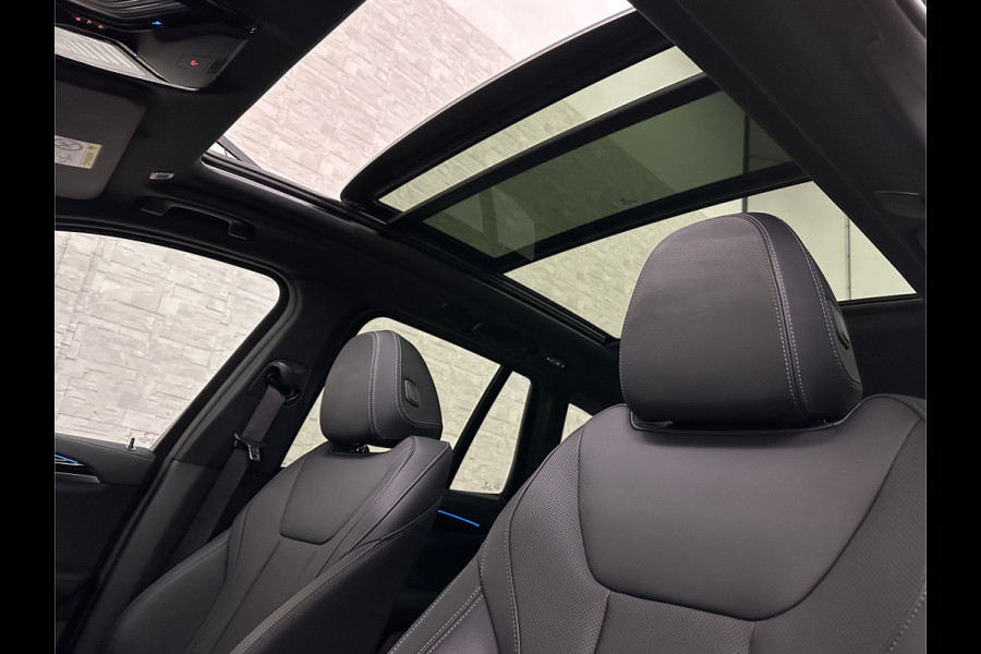 BMW iX3 M-Sport | Sophisto Grey! | Panorama | ACC | Leder | Memory | El. Trekhaak | 97.6% SOH | Sfeerverlichting | 3-Zone Clima | Carplay | LED | Btw auto, 35250,= ex. | Rijklaar incl. Bovag garantie!