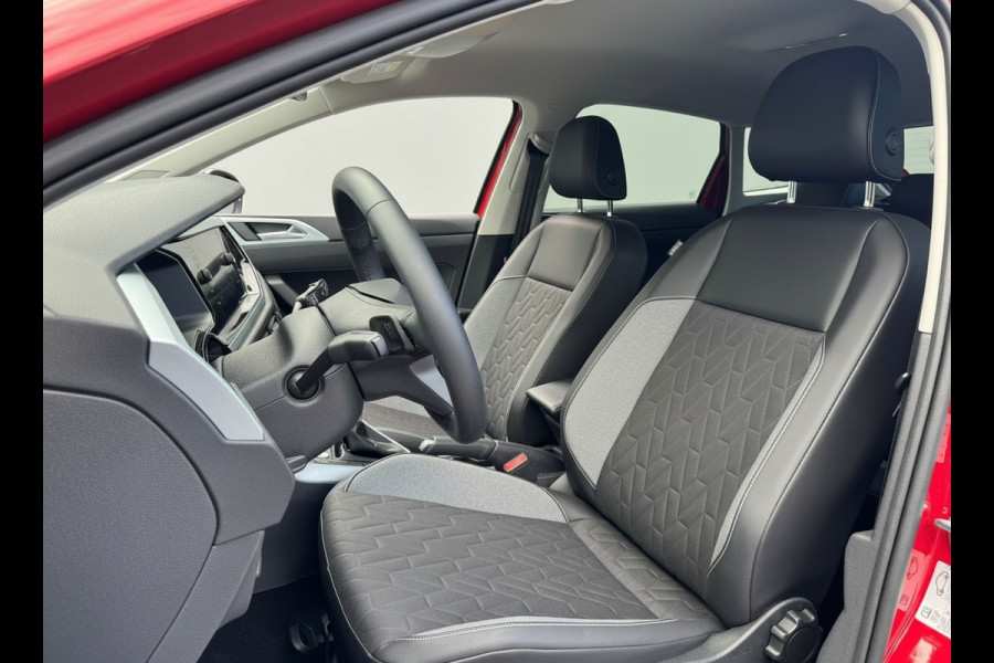 Volkswagen Taigo TSI 115PK DSG LIFE EDITION CAMERA/ACC/CARPLAY/HALF-LEDER FABRIEKS GARANTIE