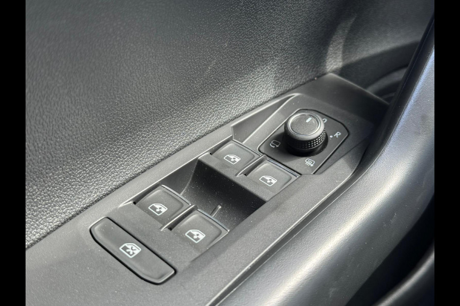 Volkswagen Taigo TSI 115PK DSG LIFE EDITION CAMERA/ACC/CARPLAY/HALF-LEDER FABRIEKS GARANTIE