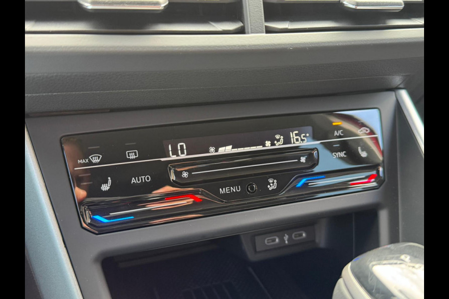 Volkswagen Taigo TSI 115PK DSG LIFE EDITION CAMERA/ACC/CARPLAY/HALF-LEDER FABRIEKS GARANTIE
