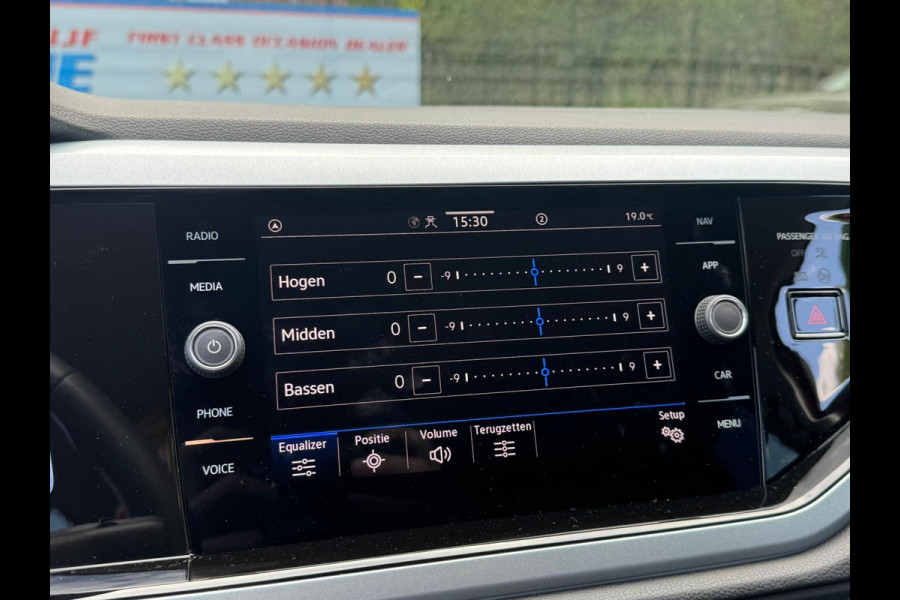 Volkswagen Taigo TSI 115PK DSG LIFE EDITION CAMERA/ACC/CARPLAY/HALF-LEDER FABRIEKS GARANTIE
