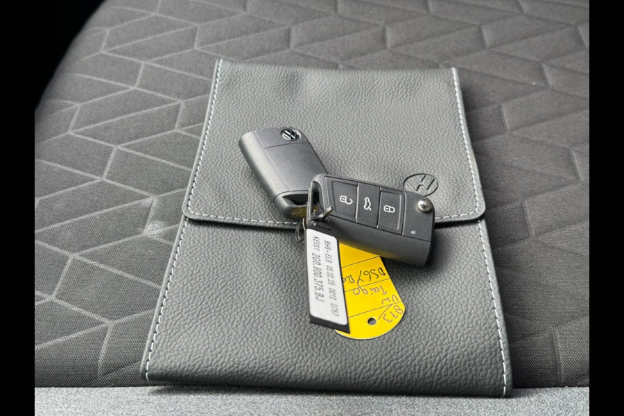 Volkswagen Taigo TSI 115PK DSG LIFE EDITION CAMERA/ACC/CARPLAY/HALF-LEDER FABRIEKS GARANTIE