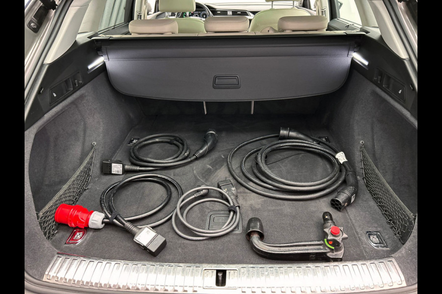Audi Q8 e-tron 55 quattro Advanced Edition SOH 93,4% | Pano/Dak | Trekhaak | Stoelverwarming | Adapt.Cruise/control | Origineel NL