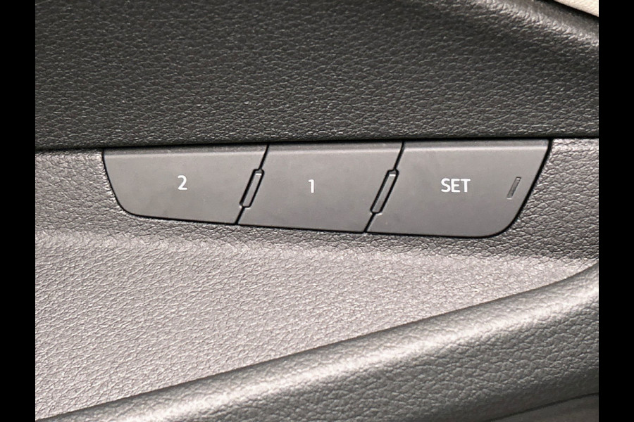 Audi Q8 e-tron 55 quattro Advanced Edition SOH 93,4% | Pano/Dak | Trekhaak | Stoelverwarming | Adapt.Cruise/control | Origineel NL