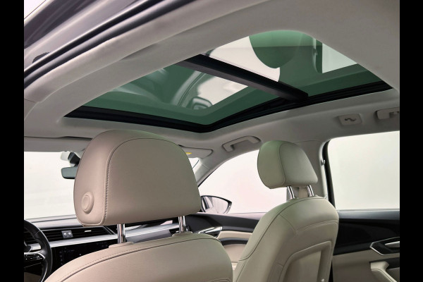 Audi Q8 e-tron 55 quattro Advanced Edition SOH 93,4% | Pano/Dak | Trekhaak | Stoelverwarming | Adapt.Cruise/control | Origineel NL