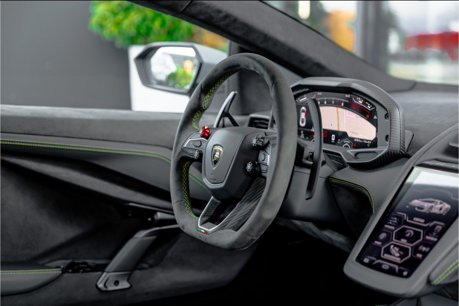 Lamborghini Revuelto 6.5 V12 - Grigio Acheso | Alcantara | Carbon | Passenger Display | 21"