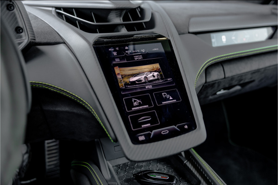 Lamborghini Revuelto 6.5 V12 - Grigio Acheso | Alcantara | Carbon | Passenger Display | 21"